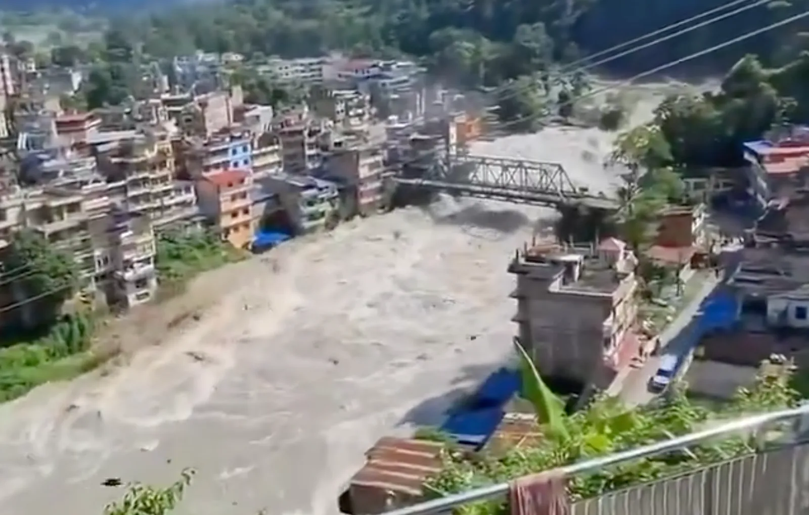 NEPAL, GIORNATA DI LUTTO NAZIONALE PER LE VITTIME DELL’ALLUVIONE