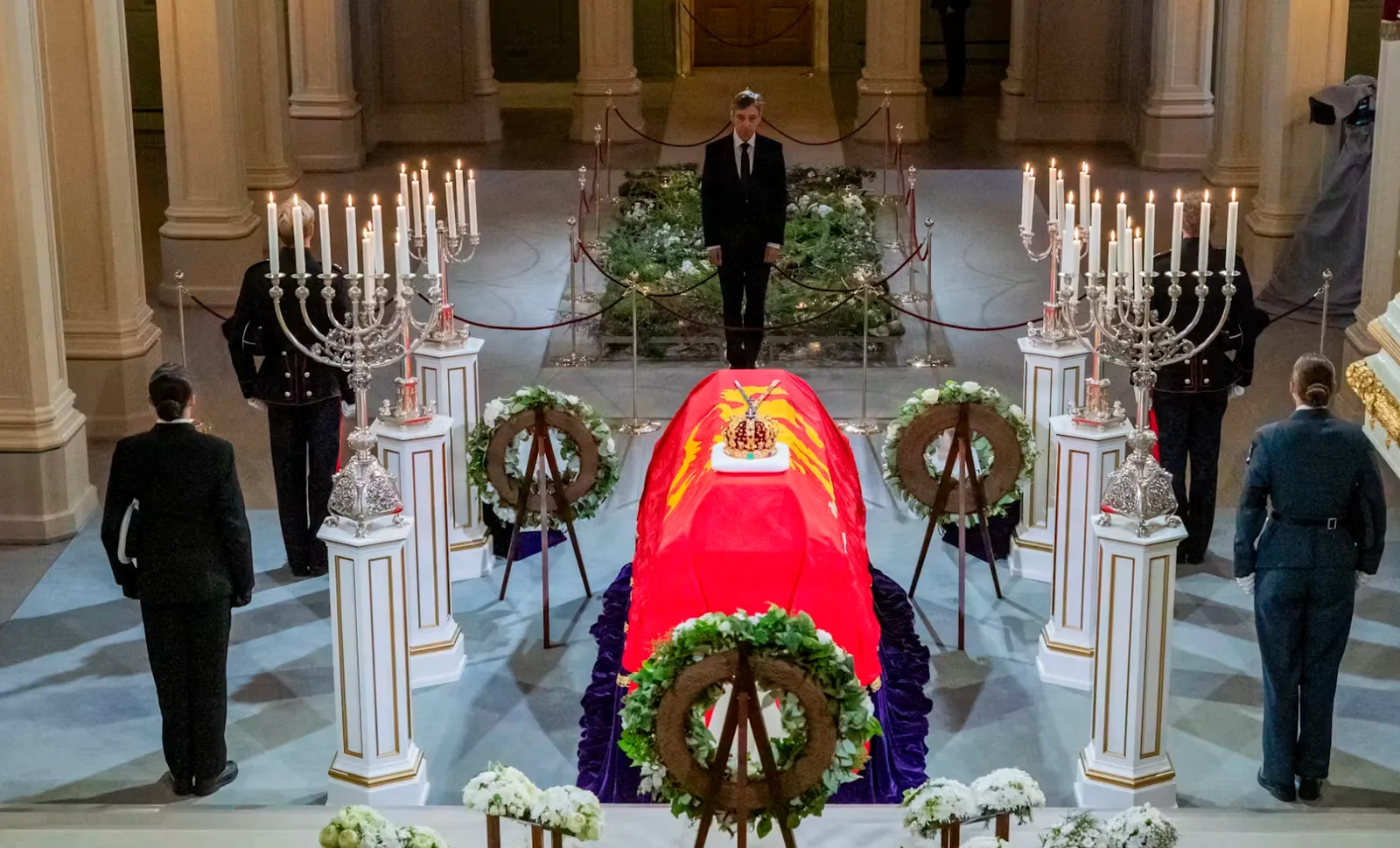 NORVEGIA, OSLO SALUTA RE HARALD: FUNERALI SOLENNI ALLA PRESENZA DI CIRCA MILLE INVITATI