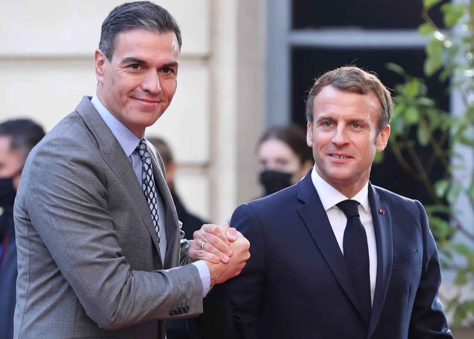 MACRON IN SPAGNA TRA IMMIGRAZIONE, RAPPORTI BILATERALI E FUTURO DELL’EUROPA