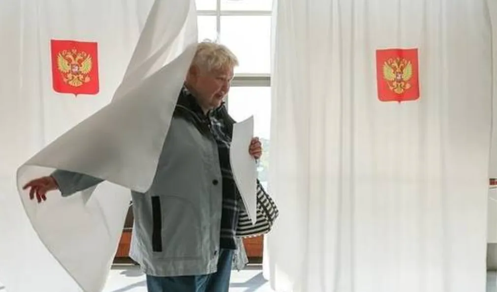 RUSSIA, ELEZIONI IN TEMPO DI GUERRA: IL VOTO TRA PUTIN, CONFLITTO E DEMOCRAZIA
