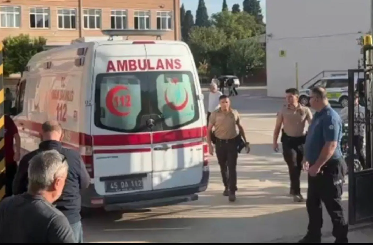 TURCHIA: SPARATORIA DAVANTI A UNA SCUOLA A MANISA, QUATTRO STUDENTI FERITI