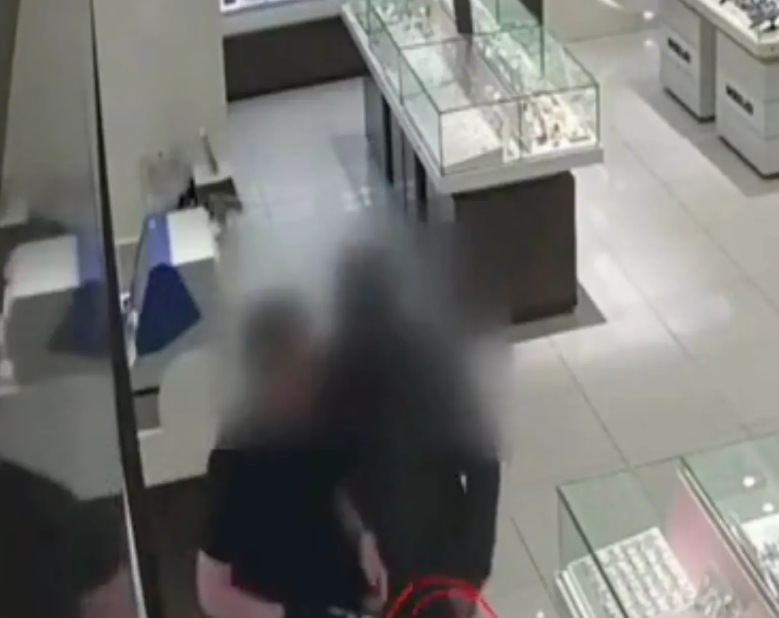 FIRENZE, RAPINA IN GIOIELLERIA: DUE ARRESTI