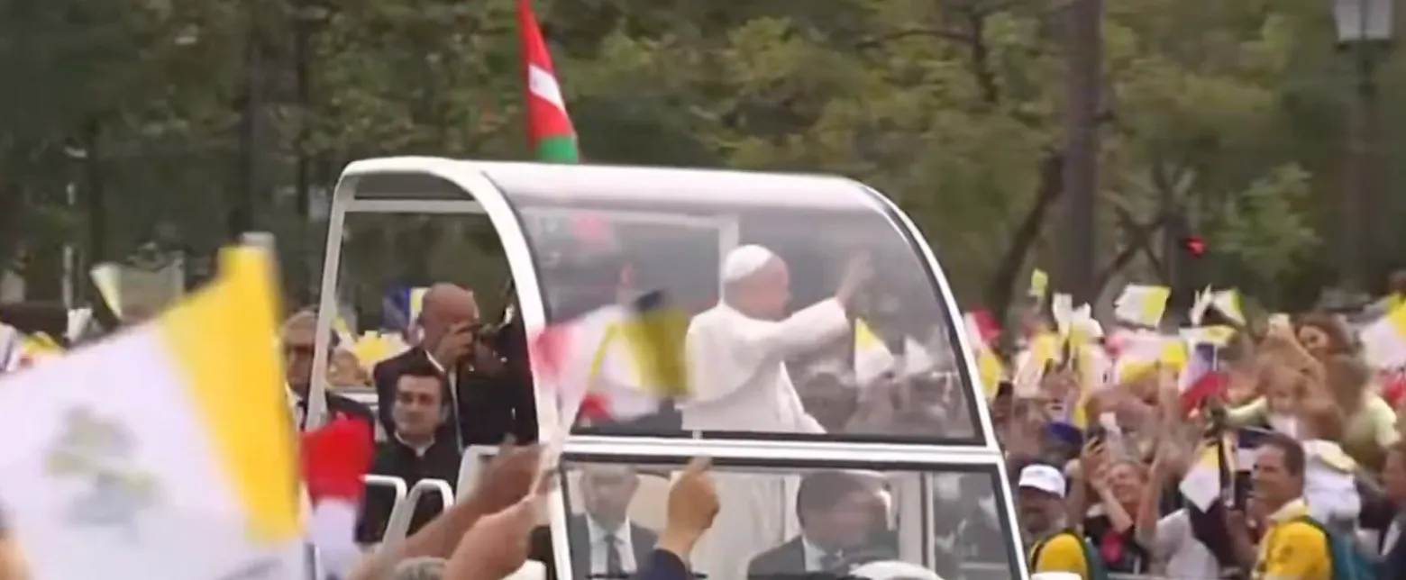 PAPA LEONE XIV A LOURDES, LA PREGHIERA ALLA GROTTA DI MASSABIELLE