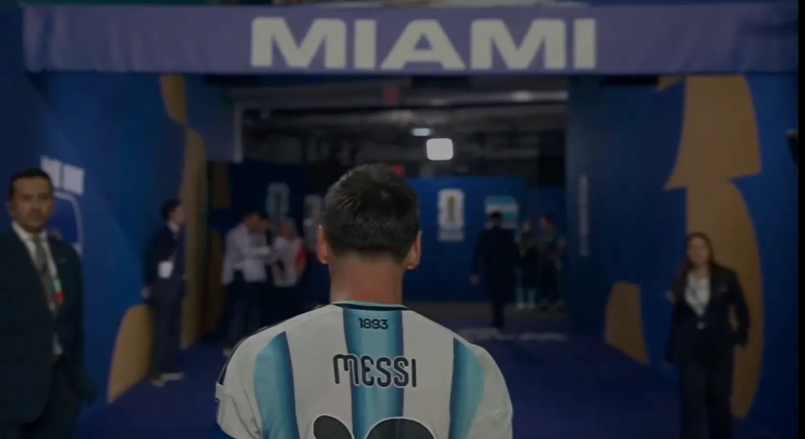 MESSI, LA FINE DI UNA STORIA: L’ADDIO DI UNA LEGGENDA